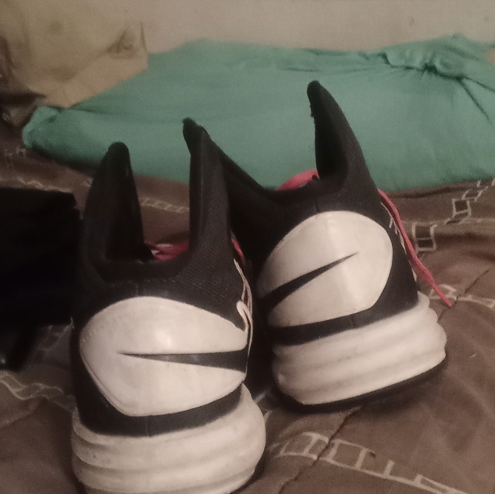Nike Dunk - Picture 2 of 3
